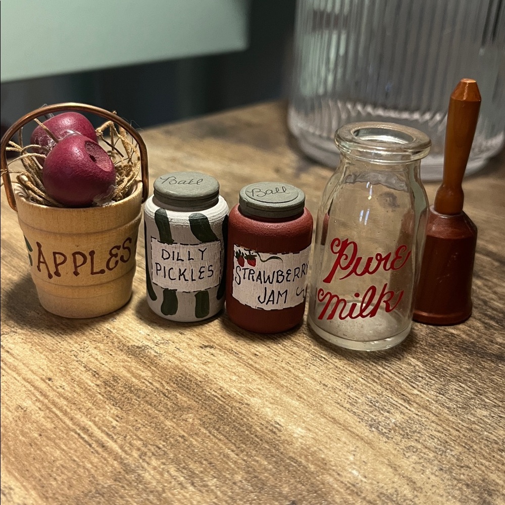 Lot of 5 Vintage Miniature set